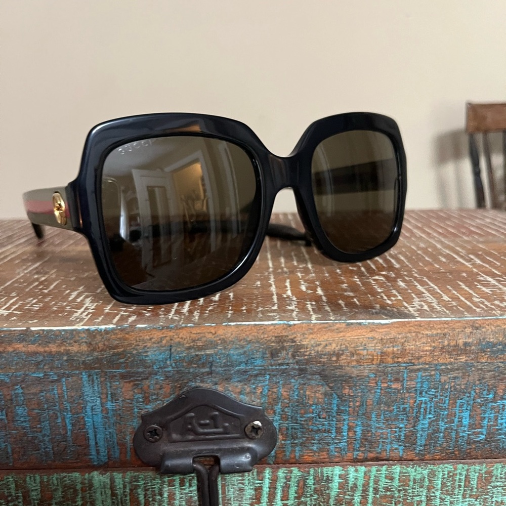 Gucci sunglasses